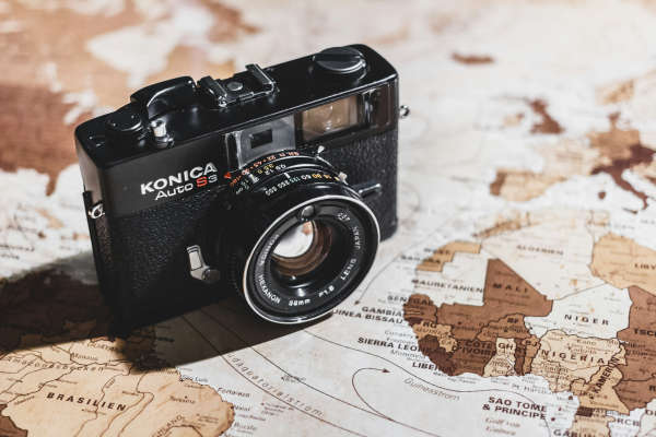An old fashioned film camera