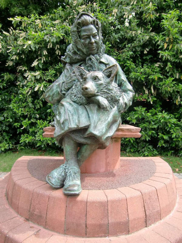 Statue of Queen Elizabeth II with Corgis, Bachelor's Acre, Windsor UK